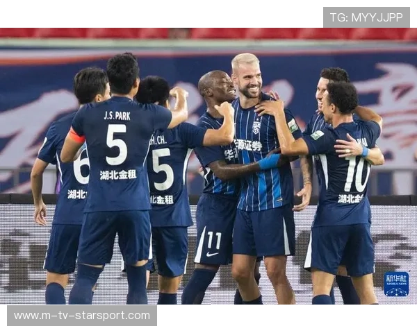 青岛海牛战平武汉三镇，两队都意味着保级成功，可能性很大，青岛海牛2021