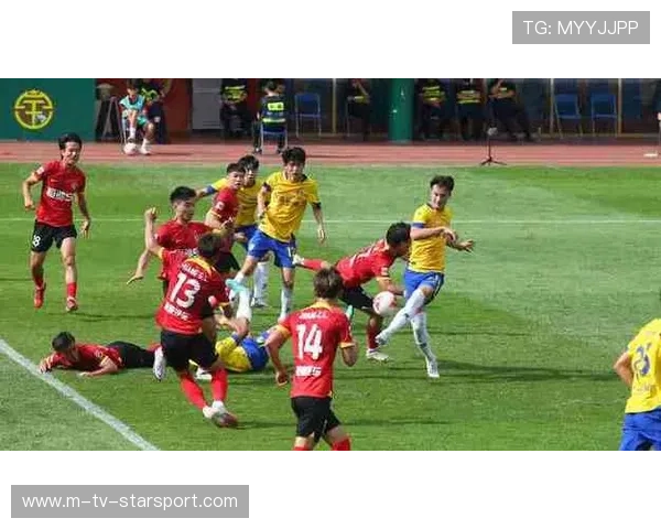 吴永强中场盘带后斜塞助攻张志雄破门 吴永强中场盘带后斜塞助攻张志雄破门